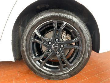 Car image 29