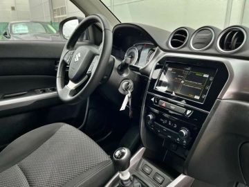 Car image 31