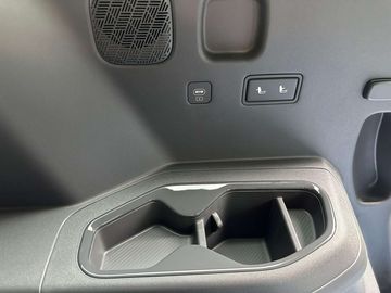 Car image 38