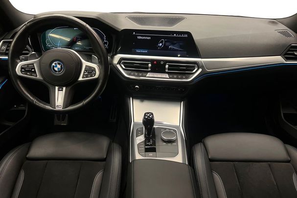 BMW 330e Touring M Sport xDrive 216 kW image number 11