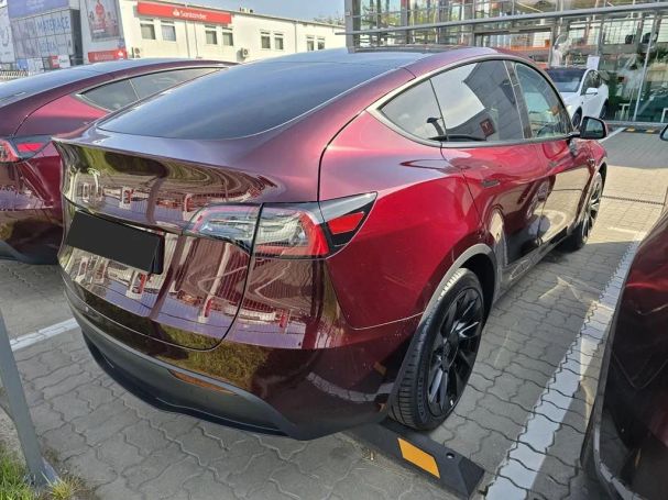 Tesla Model Y 220 kW image number 3