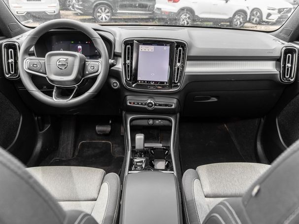 Volvo XC40 B3 Plus Dark 120 kW image number 7