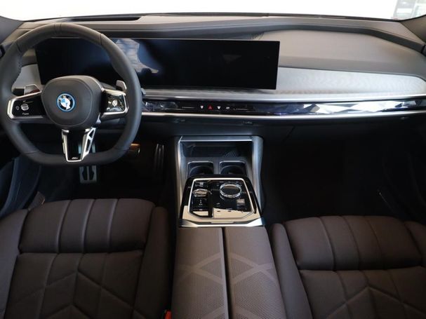 BMW 750e xDrive 360 kW image number 4