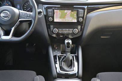 Car image 30