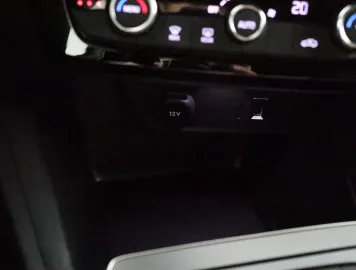 Car image 49