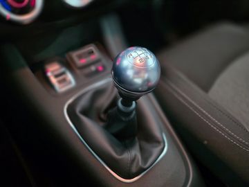 Car image 24