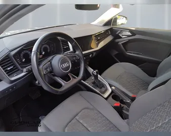 Car image 15