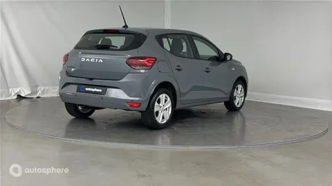 Car image 5
