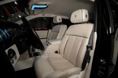 Car image 40
