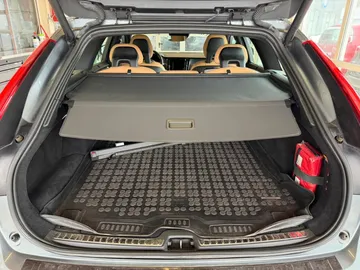 Car image 33