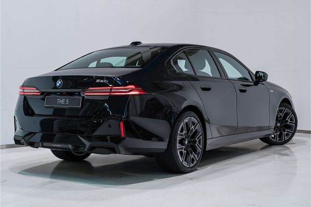 BMW 520i 140 kW image number 2