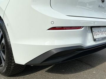 Car image 43