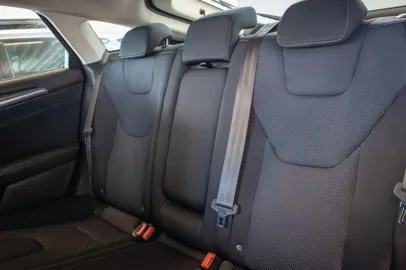 Car image 25