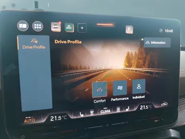 Car image 27