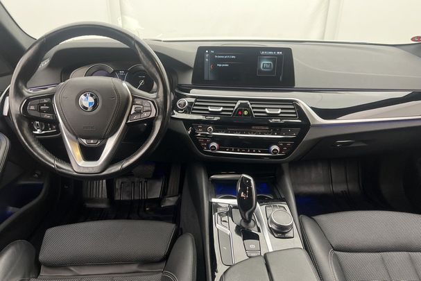 BMW 520d Touring xDrive Sport Line 140 kW image number 13