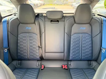 Car image 37