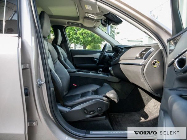 Volvo XC90 AWD 173 kW image number 35