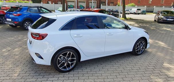 Kia Ceed 1.5 T-GDI 118 kW image number 6