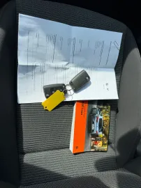 Car image 25