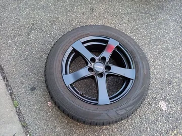 Car image 26