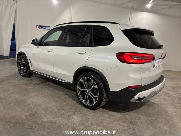 BMW X5 xDrive30d xLine 195 kW image number 7