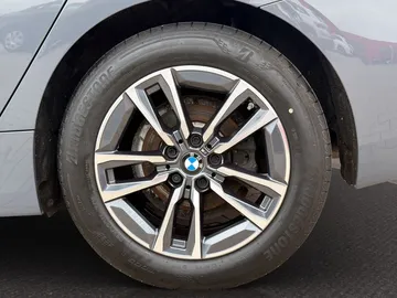 Car image 36