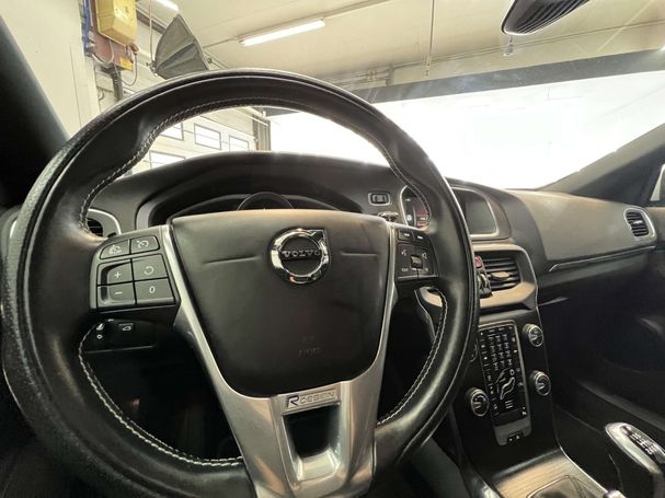 Volvo V40 D2 88 kW image number 26