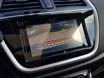 Car image 24