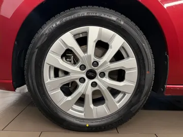 Car image 26