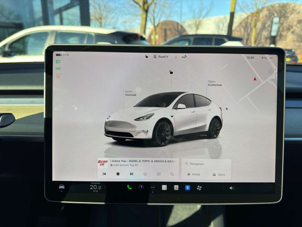 Tesla Model Y 220 kW image number 19