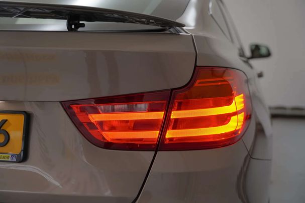 BMW 320i Gran Turismo 135 kW image number 35