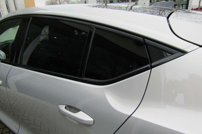 Car image 40