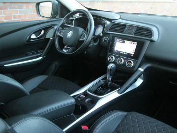 Car image 29