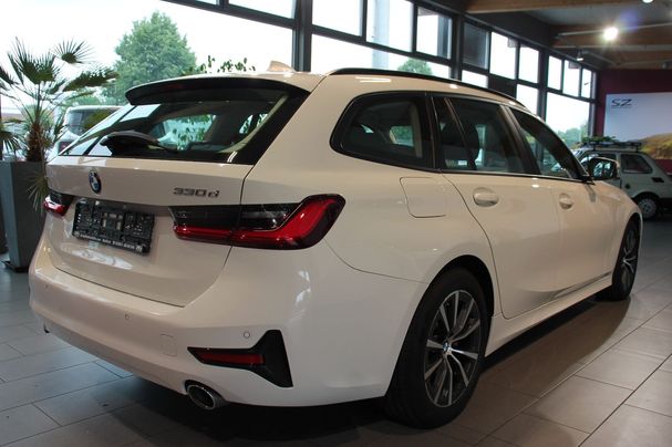 BMW 330d Touring xDrive 195 kW image number 5