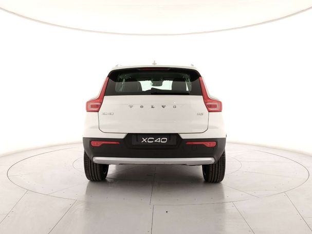 Volvo XC40 B3 Core 120 kW image number 4