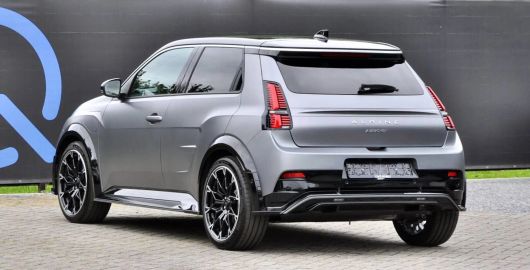 Car image 2