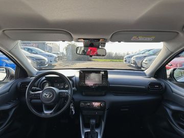 Car image 10