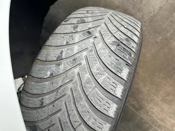 Car image 47