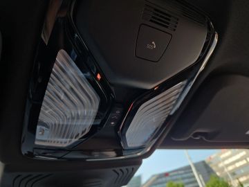 Car image 46