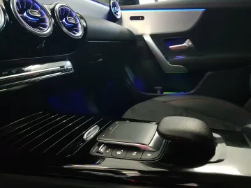 Car image 35