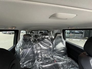 Car image 38