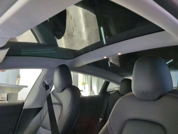 Tesla Model 3 Long Range AWD 258 kW image number 6