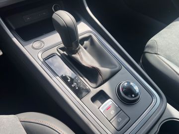 Car image 26