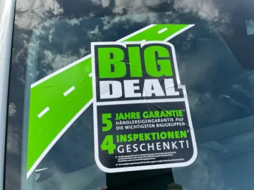 Car image 30
