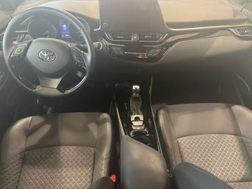 Car image 11