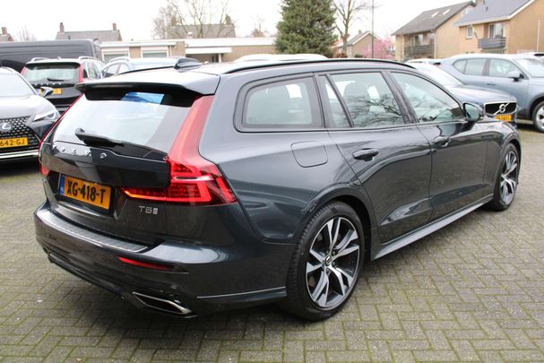 Volvo V60 T5 R-Design 184 kW image number 2