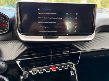 Car image 36