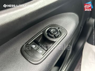 Car image 36