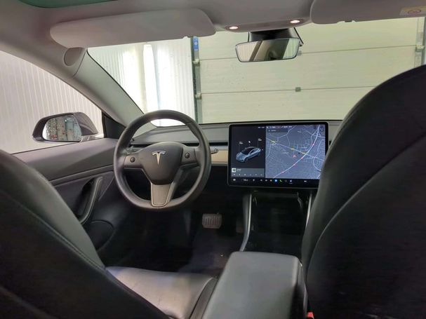 Tesla Model 3 60 Plus 225 kW image number 6