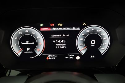 Car image 29
